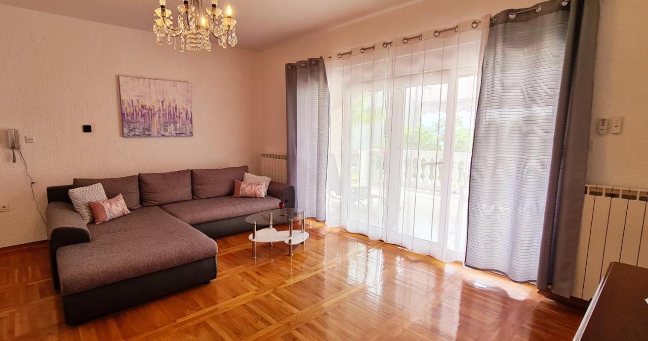 فولوسكو Apartment Garden & Sea المظهر الخارجي الصورة